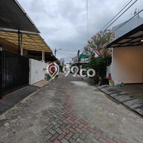 Rumah Elit LB 129m2 Siap Huni Desain Elegan di Pegadungan, Jakarta Barat Rumah Elit LB 129m2 Siap Huni Desain Elegan di Pegadungan, Jakarta Barat