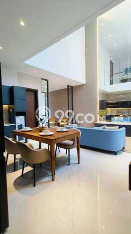 Rumah Elit Modern Siap Huni di Pantai Mutiara Jakarta Utara Rumah Elit Modern Siap Huni di Pantai Mutiara Jakarta Utara