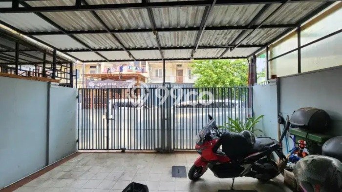 Rumah Modern 4 KT di Cengkareng Barat Jakarta Barat Semi Furnished Rumah Modern 4 KT di Cengkareng Barat Jakarta Barat Semi Furnished