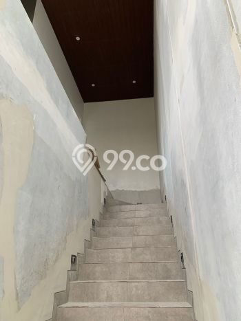 Rumah Elit Modern Tanpa Renovasi di Permata Buana Jakarta Barat Rumah Elit Modern Tanpa Renovasi di Permata Buana Jakarta Barat