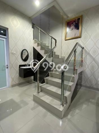 Rumah Luxury Modern Tanpa Renovasi di Pegadungan Jakarta Barat Rumah Luxury Modern Tanpa Renovasi di Pegadungan Jakarta Barat