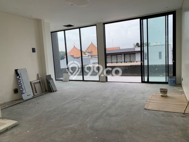 Rumah Elit Modern Tanpa Renovasi di Permata Buana Jakarta Barat Rumah Elit Modern Tanpa Renovasi di Permata Buana Jakarta Barat