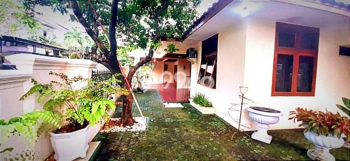 Rumah Luxury Modern Siap Huni di Tanjung Barat Jakarta Selatan Rumah Luxury Modern Siap Huni di Tanjung Barat Jakarta Selatan