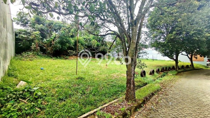 Lahan Strategis di Sawangan Dijual dengan Luas 136m2 Lahan Strategis di Sawangan Dijual dengan Luas 136m2