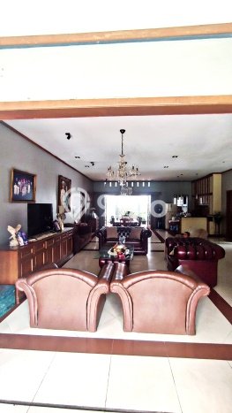 Jual Rumah Mewah Elegan Dengan View Cantik di Bambu Apus, Jakarta Timur Jual Rumah Mewah Elegan Dengan View Cantik di Bambu Apus, Jakarta Timur