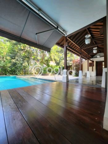 Hunian Minimalis dengan LT 1925m2 & LB 850m2 Disewakan di Cipete Hunian Minimalis dengan LT 1925m2 & LB 850m2 Disewakan di Cipete