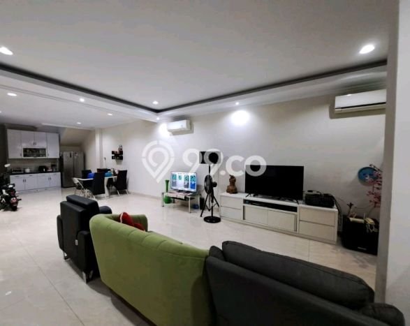 Hunian Mewah LB 210m2 Siap Pakai Desain Elegan di Kalideres, Jakarta Barat Hunian Mewah LB 210m2 Siap Pakai Desain Elegan di Kalideres, Jakarta Barat