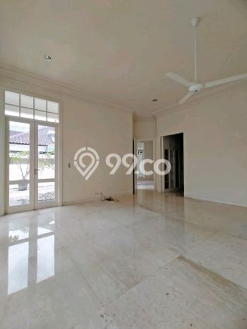 Disewakan Rumah Nyaman LT 600m2 / LB 850m2 di Kemang, Jakarta Selatan Disewakan Rumah Nyaman LT 600m2 / LB 850m2 di Kemang, Jakarta Selatan