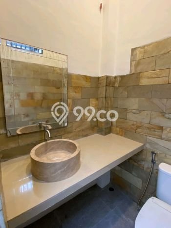 Rumah Strategis Modern Lb 200m2 di Ciledug, Tangerang Rumah Strategis Modern Lb 200m2 di Ciledug, Tangerang