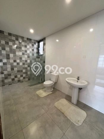 Disewakan Rumah Harga Terjangkau di Pejaten Jakarta Selatan dengan 5 Kamar Tidur Disewakan Rumah Harga Terjangkau di Pejaten Jakarta Selatan dengan 5 Kamar Tidur