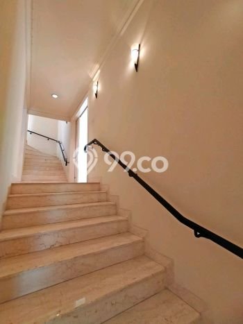 Disewakan Rumah Nyaman LT 600m2 / LB 850m2 di Kemang, Jakarta Selatan Disewakan Rumah Nyaman LT 600m2 / LB 850m2 di Kemang, Jakarta Selatan
