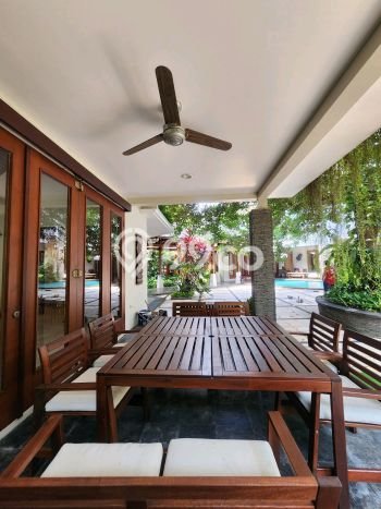 Hunian Minimalis dengan LT 1925m2 & LB 850m2 Disewakan di Cipete Hunian Minimalis dengan LT 1925m2 & LB 850m2 Disewakan di Cipete