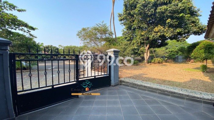 Rumah Elit Modern Siap Huni di BSD Tangerang Rumah Elit Modern Siap Huni di BSD Tangerang