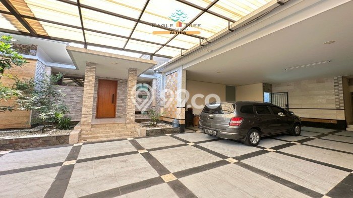 Jual Rumah Luas Elegan Dengan View Cantik di Tangerang Kota, Tangerang Jual Rumah Luas Elegan Dengan View Cantik di Tangerang Kota, Tangerang