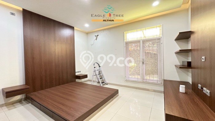 Jual Rumah Luas Elegan Dengan View Cantik di Tangerang Kota, Tangerang Jual Rumah Luas Elegan Dengan View Cantik di Tangerang Kota, Tangerang