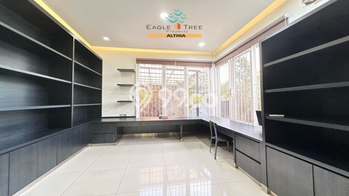 Jual Rumah Luas Elegan Dengan View Cantik di Tangerang Kota, Tangerang Jual Rumah Luas Elegan Dengan View Cantik di Tangerang Kota, Tangerang