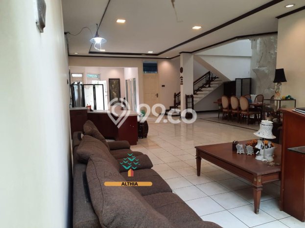 Jual Rumah Luas Elegan Dengan View Eksklusif di Pondok Indah, Jakarta Selatan Jual Rumah Luas Elegan Dengan View Eksklusif di Pondok Indah, Jakarta Selatan