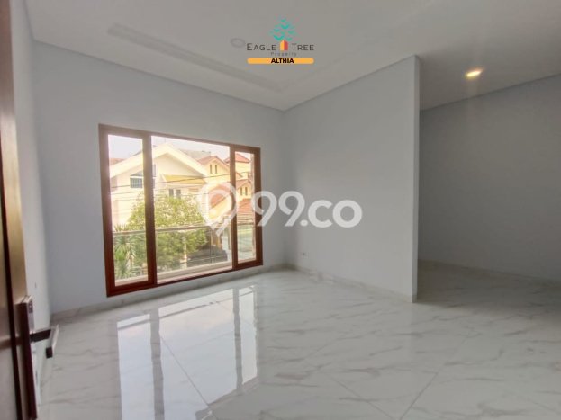 Rumah Mewah LB 330m2 Siap Huni Desain Elegan di Bintaro, Tangerang Selatan Rumah Mewah LB 330m2 Siap Huni Desain Elegan di Bintaro, Tangerang Selatan