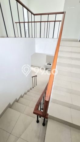 Ready to Use! Luxury House LT 157m2 Desain Elegan di Veteran Ready to Use! Luxury House LT 157m2 Desain Elegan di Veteran