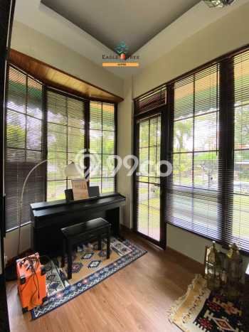 Dijual Rumah Mewah Elegan Dengan View Cantik di Bintaro, Jakarta Selatan Dijual Rumah Mewah Elegan Dengan View Cantik di Bintaro, Jakarta Selatan