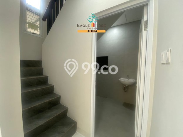 Rumah Luas Asri 3 KT Siap Huni di BSD City Tangerang Rumah Luas Asri 3 KT Siap Huni di BSD City Tangerang