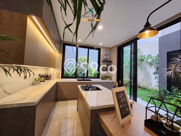 Rumah Luxury Modern Tanpa Renovasi di BSD City Tangerang Rumah Luxury Modern Tanpa Renovasi di BSD City Tangerang