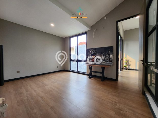 Rumah Luxury Modern Tanpa Renovasi di BSD City Tangerang Rumah Luxury Modern Tanpa Renovasi di BSD City Tangerang
