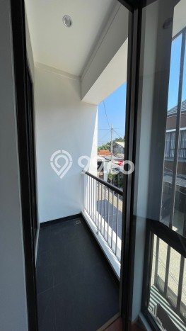 Rumah Strategis Modern Lb 80m2 di Serpong, Tangerang Selatan Rumah Strategis Modern Lb 80m2 di Serpong, Tangerang Selatan