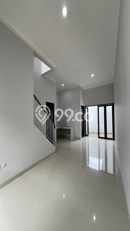 For Sale Hunian Rumah Terawat 3 Kamar di Bintaro, Tangerang Selatan For Sale Hunian Rumah Terawat 3 Kamar di Bintaro, Tangerang Selatan
