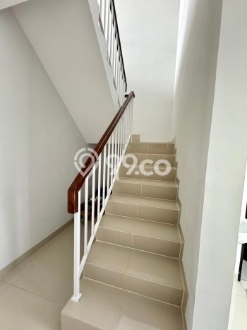 Lokasi Strategis! Dijual Ruko Bisnis di Cinere, Depok Kondisi Baik Lokasi Strategis! Dijual Ruko Bisnis di Cinere, Depok Kondisi Baik