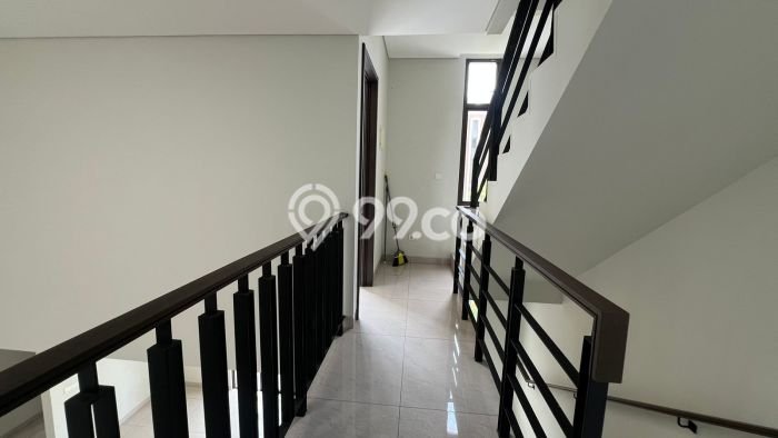 Rumah Luxury Modern Tanpa Renovasi di Summarecon Bekasi Bekasi Rumah Luxury Modern Tanpa Renovasi di Summarecon Bekasi Bekasi