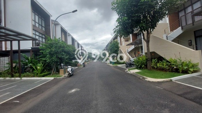 Rumah Terawat area , Bekasi, LT 160m2m², Luas Bangunan 259m2m² Rumah Terawat area , Bekasi, LT 160m2m², Luas Bangunan 259m2m²
