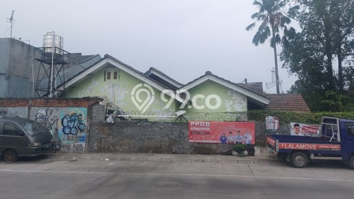 For Sale! Premium House LT 335m2 Desain Elegan di Pekayon For Sale! Premium House LT 335m2 Desain Elegan di Pekayon