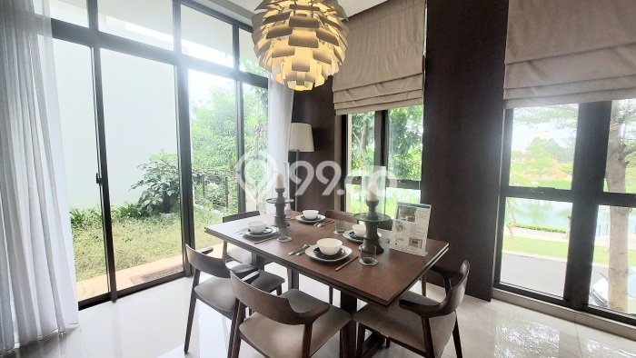 Rumah Terawat area , Bekasi, LT 160m2m², Luas Bangunan 259m2m² Rumah Terawat area , Bekasi, LT 160m2m², Luas Bangunan 259m2m²