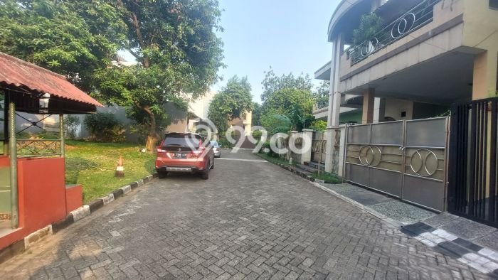 Hunian Mewah LB 278m2 Siap Huni Desain Elegan di Pekayon, Bekasi Hunian Mewah LB 278m2 Siap Huni Desain Elegan di Pekayon, Bekasi