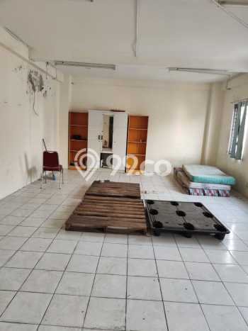 AREA KOMERSIAL! Gudang For Rent Kawasan , Luas 300m2m², Jalan Utama, Siap Bisnis AREA KOMERSIAL! Gudang For Rent Kawasan , Luas 300m2m², Jalan Utama, Siap Bisnis