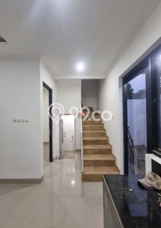 Dijual Hunian Rumah Terawat 3 Kamar di Tanah Baru, Depok Dijual Hunian Rumah Terawat 3 Kamar di Tanah Baru, Depok