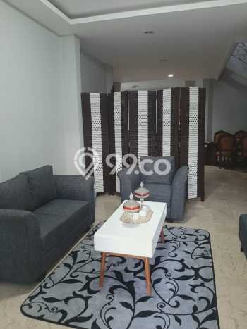 Rumah Luxury Modern Tanpa Renovasi di Jati Padang Jakarta Selatan Rumah Luxury Modern Tanpa Renovasi di Jati Padang Jakarta Selatan
