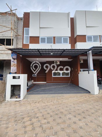 For Sale Rumah 3 Kamar Lokasi Strategis Bagus dan Strategis di Limo For Sale Rumah 3 Kamar Lokasi Strategis Bagus dan Strategis di Limo