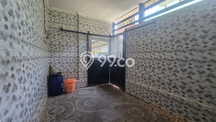 Dijual Kost di Semarang Tengah, Semarang, 10 KT, 11 KM, Luas 200m2 Dijual Kost di Semarang Tengah, Semarang, 10 KT, 11 KM, Luas 200m2