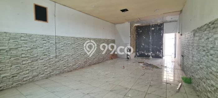 AREA KOMERSIAL! Ruko For Rent di Semarang Tengah, Luas 96m2m², Akses Utama, Ready Operasi AREA KOMERSIAL! Ruko For Rent di Semarang Tengah, Luas 96m2m², Akses Utama, Ready Operasi