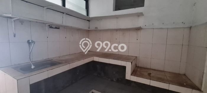 AREA KOMERSIAL! Ruko For Rent di Semarang Tengah, Luas 96m2m², Akses Utama, Ready Operasi AREA KOMERSIAL! Ruko For Rent di Semarang Tengah, Luas 96m2m², Akses Utama, Ready Operasi