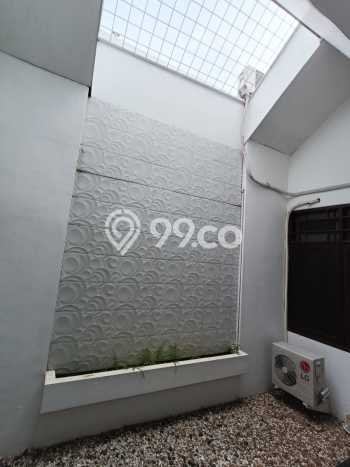 PROPERTI UNGGULAN! Rumah di Gajah Mungkur, 3 KM, Area Premium, Luas 350m2m² LB 300m2m² PROPERTI UNGGULAN! Rumah di Gajah Mungkur, 3 KM, Area Premium, Luas 350m2m² LB 300m2m²