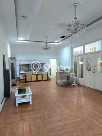 Rumah PREMIUM! area Pedurungan, Semarang, Luas 390m2m² LB 700m2m², HARGA SPESIAL Rumah PREMIUM! area Pedurungan, Semarang, Luas 390m2m² LB 700m2m², HARGA SPESIAL