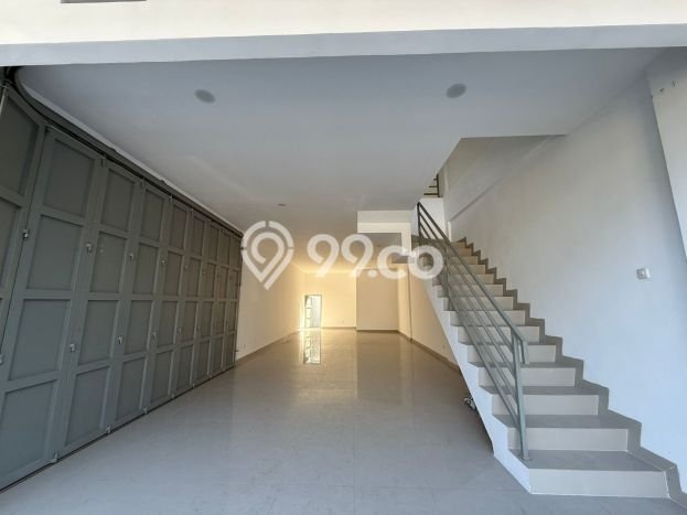 Ruko Dijual di Prime Area Bandung Luas 360m2 Ruko Dijual di Prime Area Bandung Luas 360m2