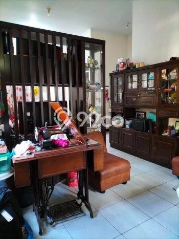 Rumah Minimalis 2 Kamar LT 180m2 di Taman Kopo Indah Rumah Minimalis 2 Kamar LT 180m2 di Taman Kopo Indah
