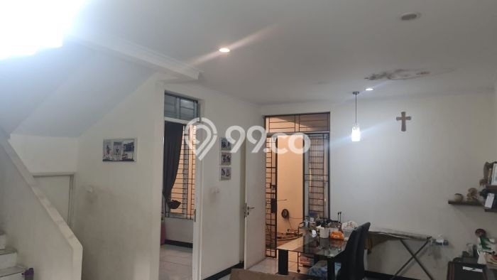 Rumah Minimalis 3 KT di Taman Kopo Indah Bandung Semi Furnished Rumah Minimalis 3 KT di Taman Kopo Indah Bandung Semi Furnished
