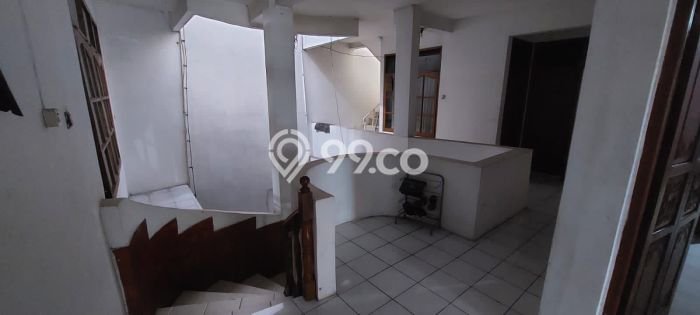 HARGA SPESIAL! Rumah Modern di Kopo, Bandung, Luas 230m² Bangunan 410m² Bisa Nego! HARGA SPESIAL! Rumah Modern di Kopo, Bandung, Luas 230m² Bangunan 410m² Bisa Nego!