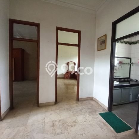 Rumah Elit Modern Tanpa Renovasi di Soekarno Hatta Bandung Rumah Elit Modern Tanpa Renovasi di Soekarno Hatta Bandung