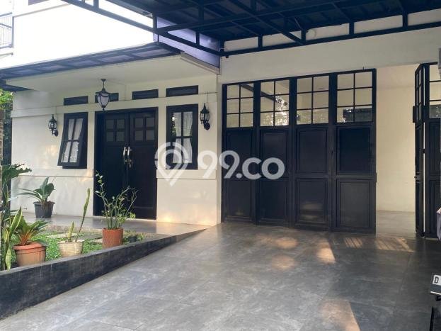 For Sale! Premium House LT 242m2 Desain Elegan di Bandung Kota For Sale! Premium House LT 242m2 Desain Elegan di Bandung Kota